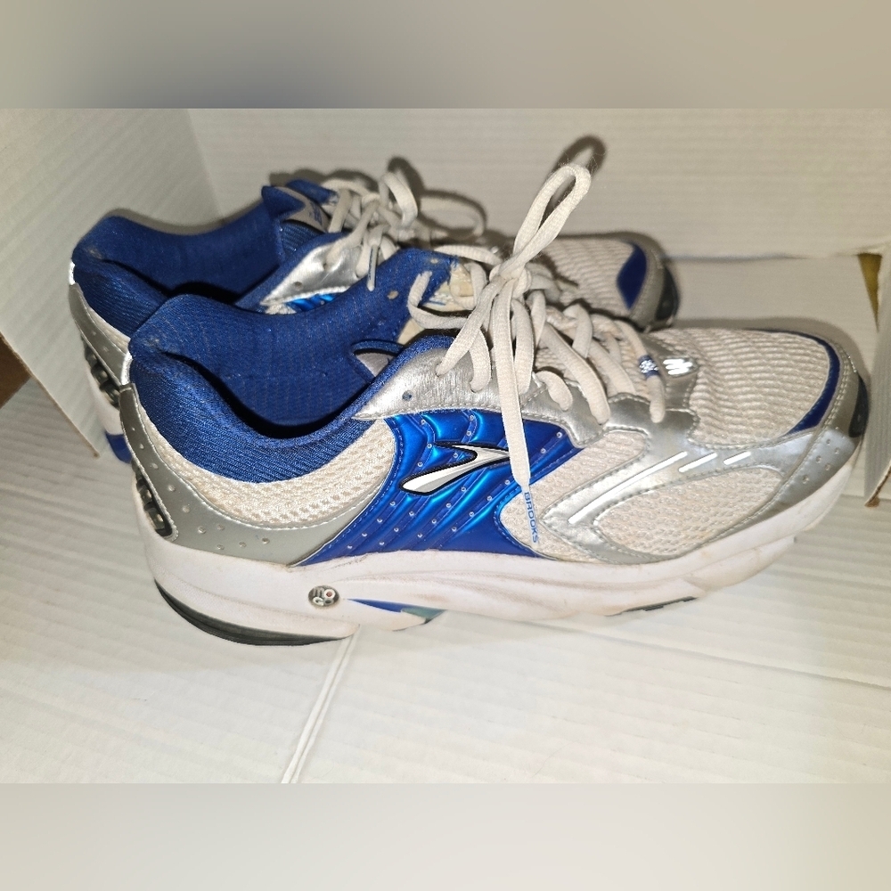 Brooks Beast Running Shoes - Picture 4 of 7